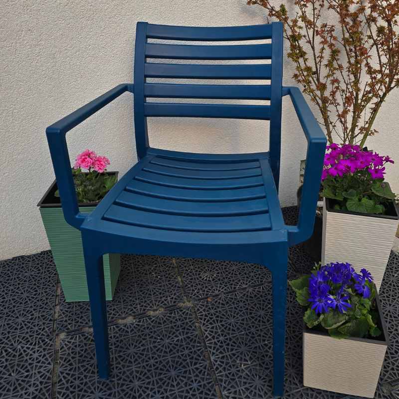 Baštenska stolica Capri